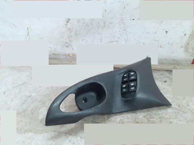 bontott FORD FOCUS I Ablakemelő Kapcsoló Négyes / Kettes