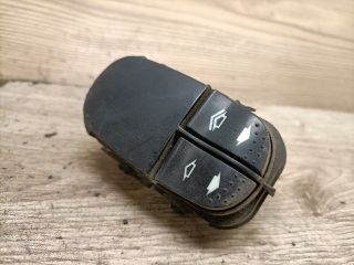 bontott FORD FOCUS I Ablakemelő Kapcsoló Négyes / Kettes