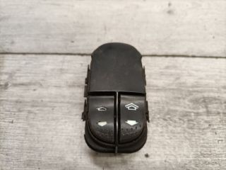 bontott FORD FOCUS I Ablakemelő Kapcsoló Négyes / Kettes