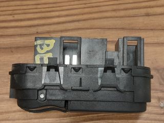 bontott FORD FOCUS I Ablakemelő Kapcsoló Négyes / Kettes