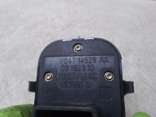 bontott FORD FOCUS I Ablakemelő Kapcsoló Négyes / Kettes