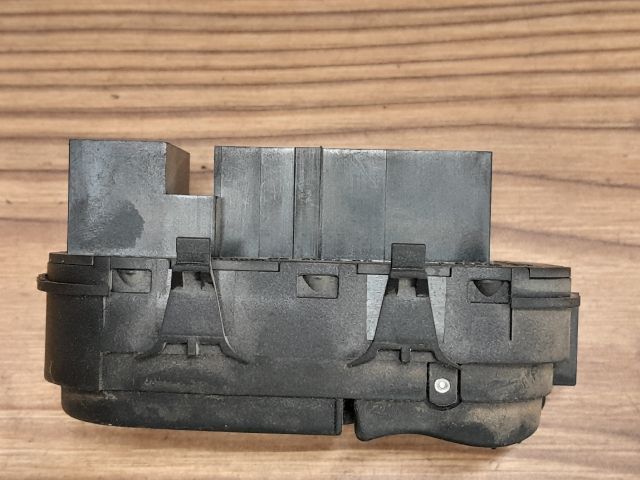 bontott FORD FOCUS I Ablakemelő Kapcsoló Négyes / Kettes