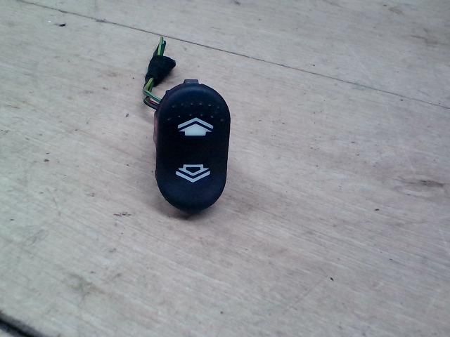 bontott FORD FOCUS I Ablakemelő Kapcsoló (Pozíciófüggetlen)