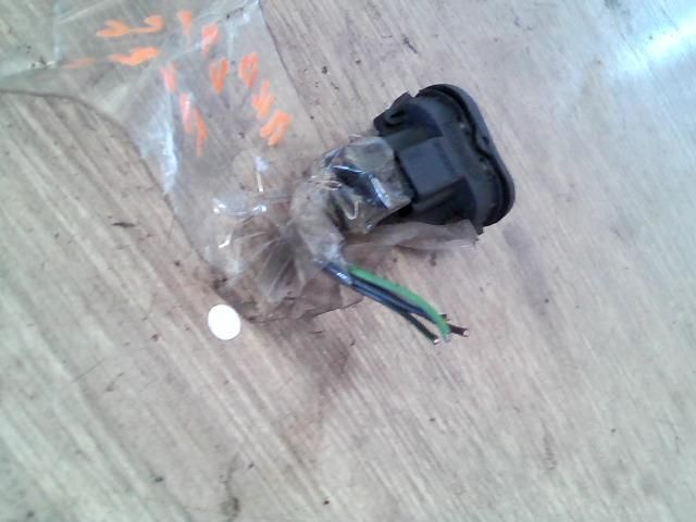 bontott FORD FOCUS I Ablakemelő Kapcsoló (Pozíciófüggetlen)