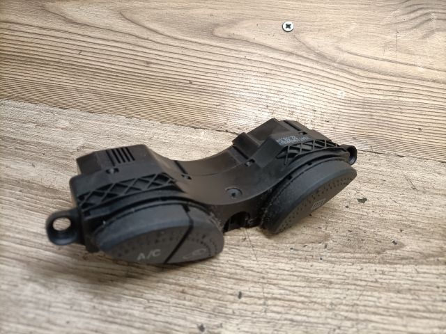 bontott FORD FOCUS I Ablakfűtés Kapcsoló