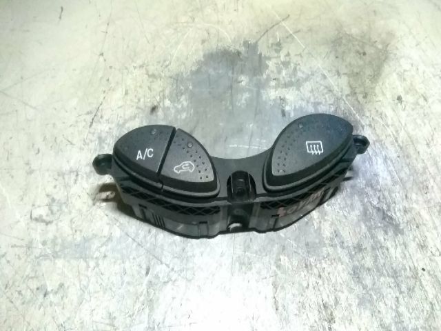 bontott FORD FOCUS I Ablakfűtés Kapcsoló