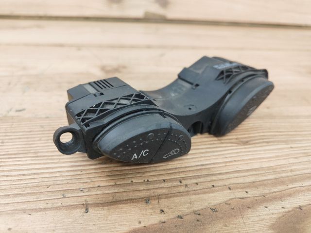 bontott FORD FOCUS I Ablakfűtés Kapcsoló