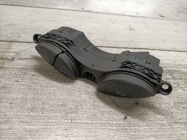 bontott FORD FOCUS I Ablakfűtés Kapcsoló