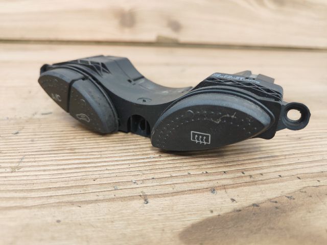 bontott FORD FOCUS I Ablakfűtés Kapcsoló