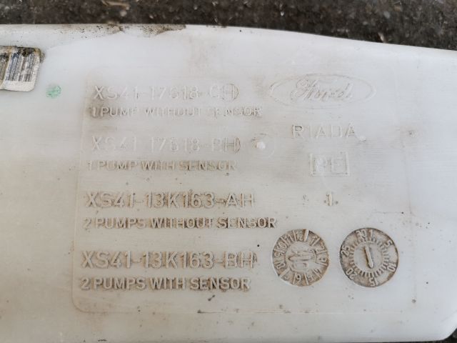 bontott FORD FOCUS I Ablakmosó Tartály