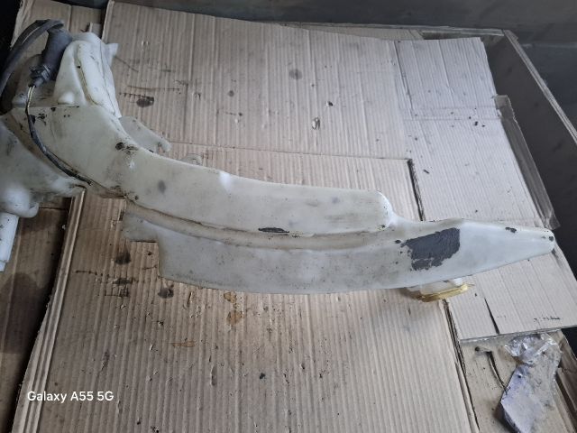 bontott FORD FOCUS I Ablakmosó Tartály