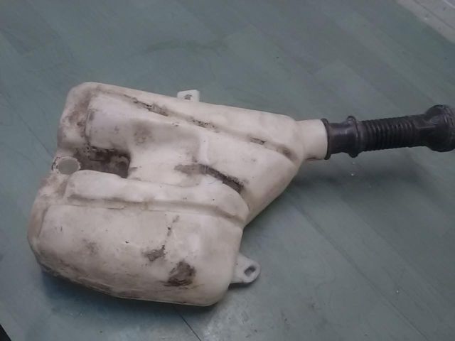 bontott FORD FOCUS I Ablakmosó Tartály