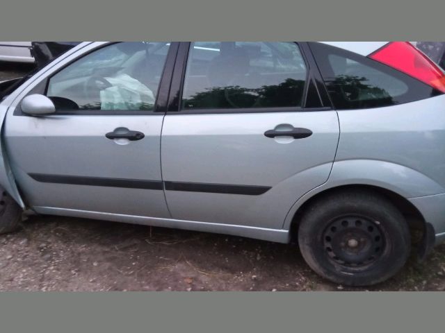 bontott FORD FOCUS I Bal Alsó Hátsó Lámpa