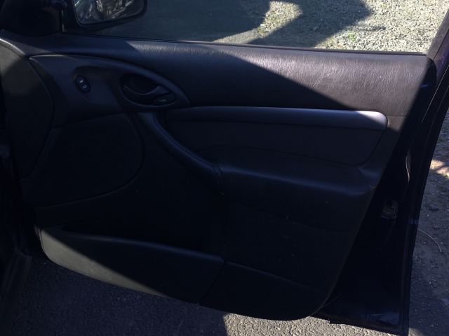 bontott FORD FOCUS I Bal C Oszlop Burkolat