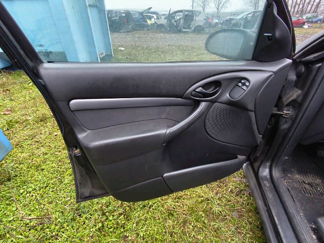 bontott FORD FOCUS I Bal C Oszlop Burkolat