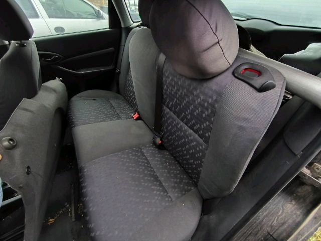 bontott FORD FOCUS I Bal C Oszlop Burkolat