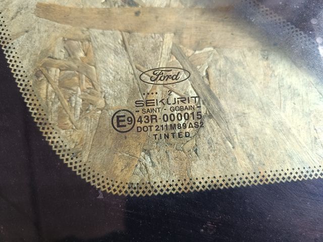 bontott FORD FOCUS I Bal C Oszlop Oldalablak Üveg