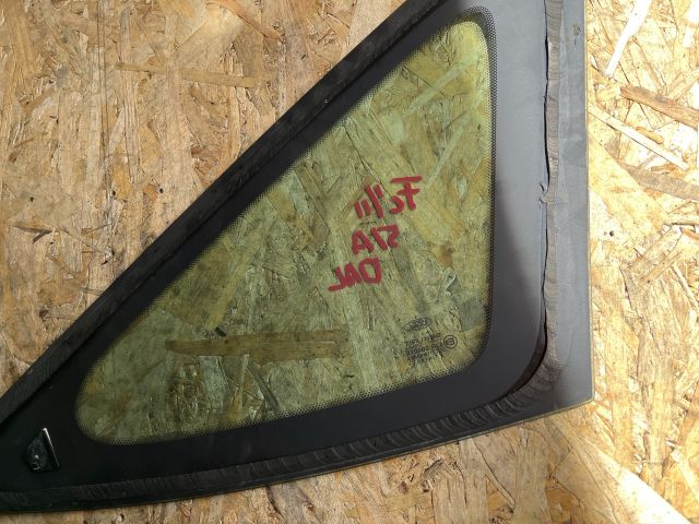 bontott FORD FOCUS I Bal C Oszlop Oldalablak Üveg