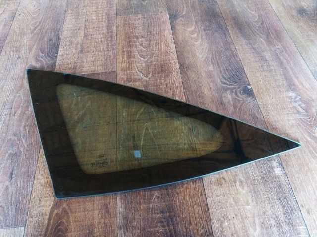 bontott FORD FOCUS I Bal C Oszlop Oldalablak Üveg