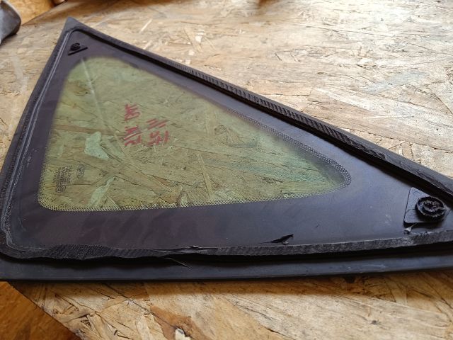 bontott FORD FOCUS I Bal C Oszlop Oldalablak Üveg