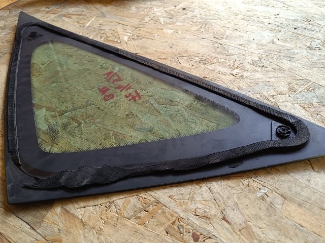 bontott FORD FOCUS I Bal C Oszlop Oldalablak Üveg