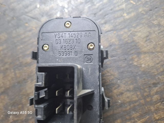 bontott FORD FOCUS I Bal első Ablakemelő Kapcsoló