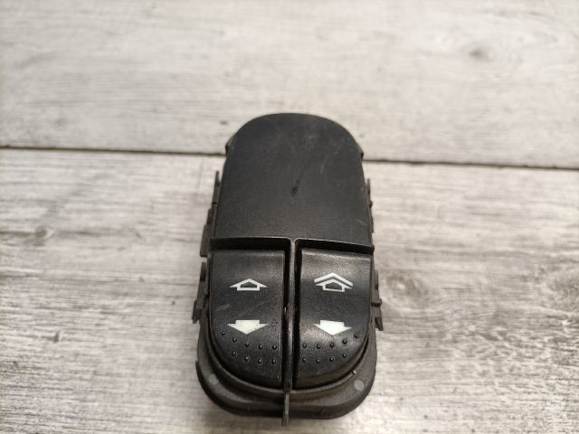 bontott FORD FOCUS I Bal első Ablakemelő Kapcsoló