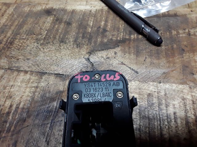 bontott FORD FOCUS I Bal első Ablakemelő Kapcsoló