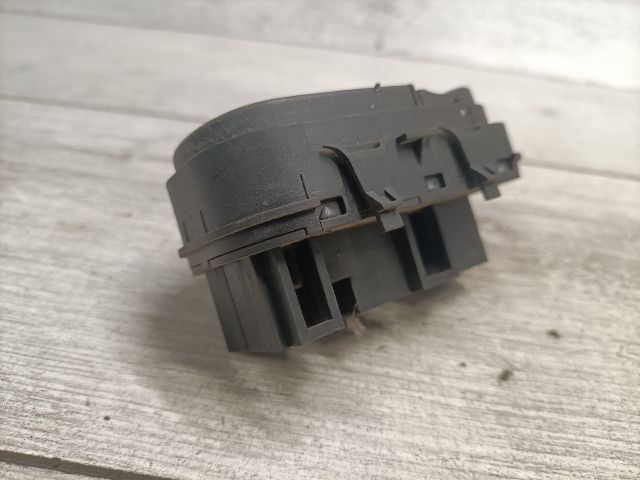 bontott FORD FOCUS I Bal első Ablakemelő Kapcsoló