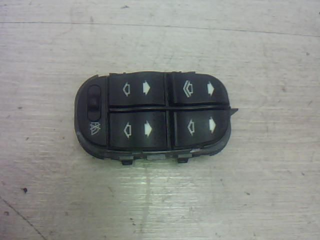 bontott FORD FOCUS I Bal első Ablakemelő Kapcsoló