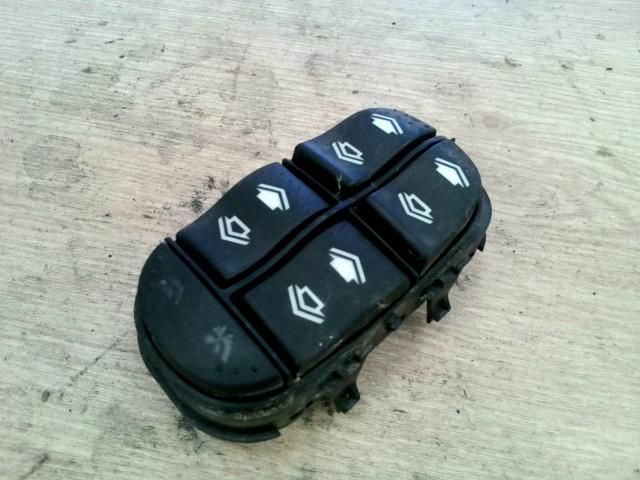 bontott FORD FOCUS I Bal első Ablakemelő Kapcsoló
