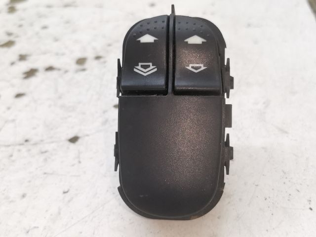 bontott FORD FOCUS I Bal első Ablakemelő Kapcsoló