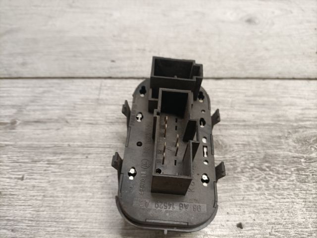 bontott FORD FOCUS I Bal első Ablakemelő Kapcsoló