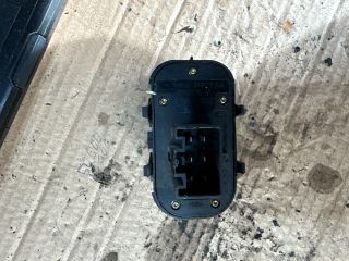 bontott FORD FOCUS I Bal első Ablakemelő Kapcsoló