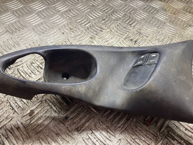 bontott FORD FOCUS I Bal első Ablakemelő Kapcsoló