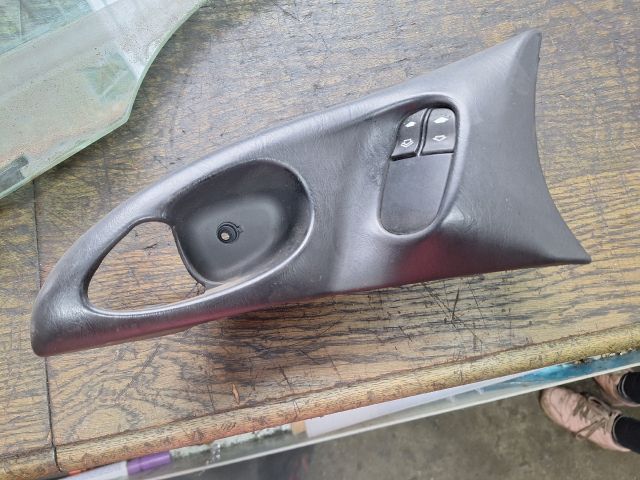 bontott FORD FOCUS I Bal első Ablakemelő Kapcsoló