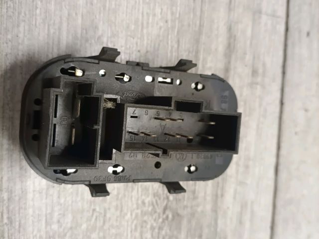 bontott FORD FOCUS I Bal első Ablakemelő Kapcsoló