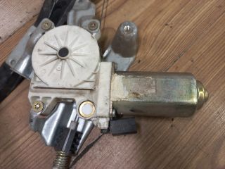 bontott FORD FOCUS I Bal első Ablakemelő Szerkezet (Elektromos)