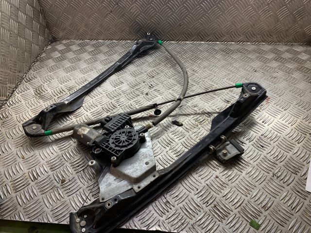 bontott FORD FOCUS I Bal első Ablakemelő Szerkezet (Elektromos)