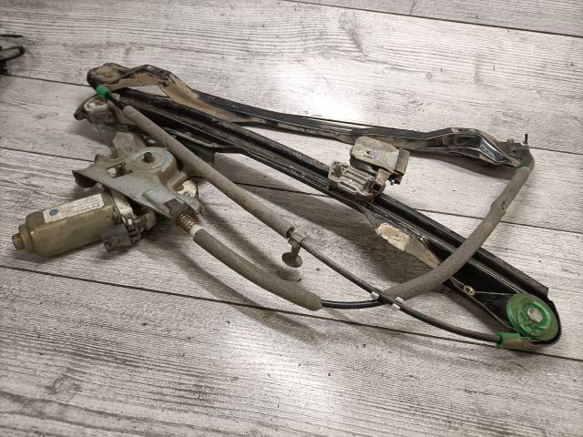 bontott FORD FOCUS I Bal első Ablakemelő Szerkezet (Elektromos)