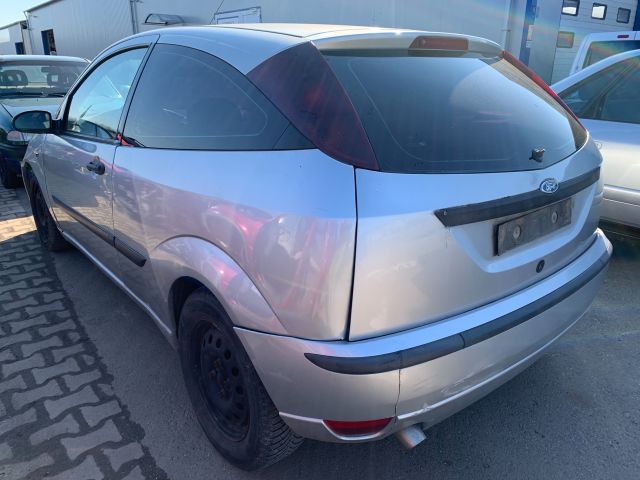 bontott FORD FOCUS I Bal első Ajtó (Részeivel)