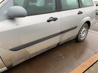 bontott FORD FOCUS I Bal első Ajtó (Részeivel)