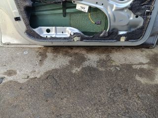 bontott FORD FOCUS I Bal első Ajtó (Üres lemez)