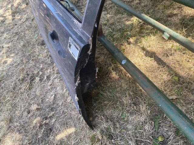 bontott FORD FOCUS I Bal első Ajtó (Üres lemez)