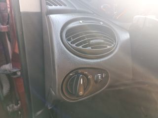 bontott FORD FOCUS I Bal első Ajtó (Üres lemez)