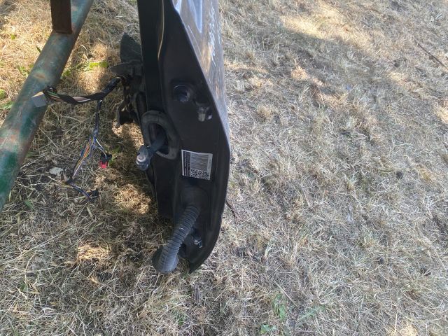 bontott FORD FOCUS I Bal első Ajtó (Üres lemez)