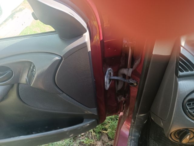 bontott FORD FOCUS I Bal első Ajtó (Üres lemez)