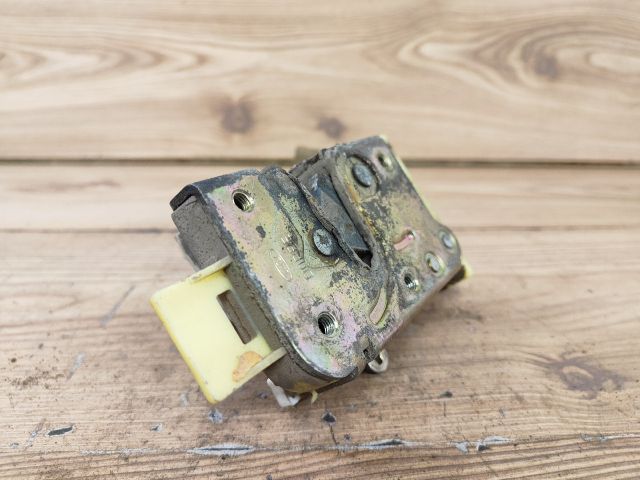 bontott FORD FOCUS I Bal első Ajtózár