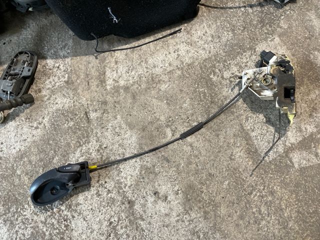 bontott FORD FOCUS I Bal első Ajtózár