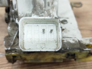 bontott FORD FOCUS I Bal első Ajtózár